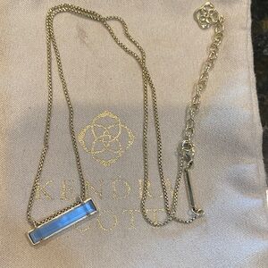 KENDRA SCOTT LEANOR BAR PENDANT NECKLACE BLUE GOLD